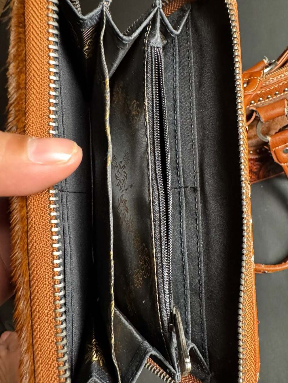 Trinity Ranch Western Floral Tooled Leather and Cowhide Purse and Wallet Set - Picture 10 of 12
